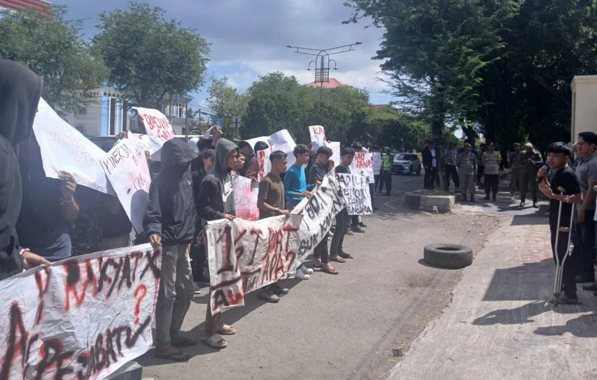 Demo di DPRA, GAMPATA Tuntut Transparansi Dana Penanganan Bencana di Aceh