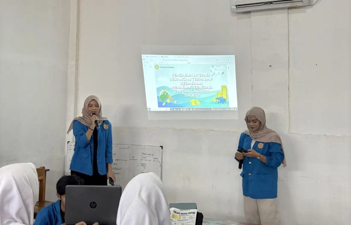 Mahasiswa Gelar PKM Literasi Keuangan untuk Generasi Z di SMK Nusantara 2 Jakarta Barat