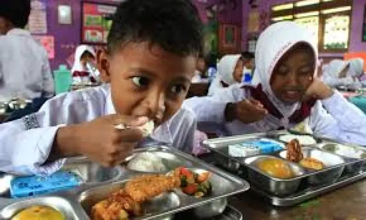 Program Makan Bergizi Gratis Tetap Berjalan Selama Ramadan, Pemerintah Sesuaikan Teknis Distribusi