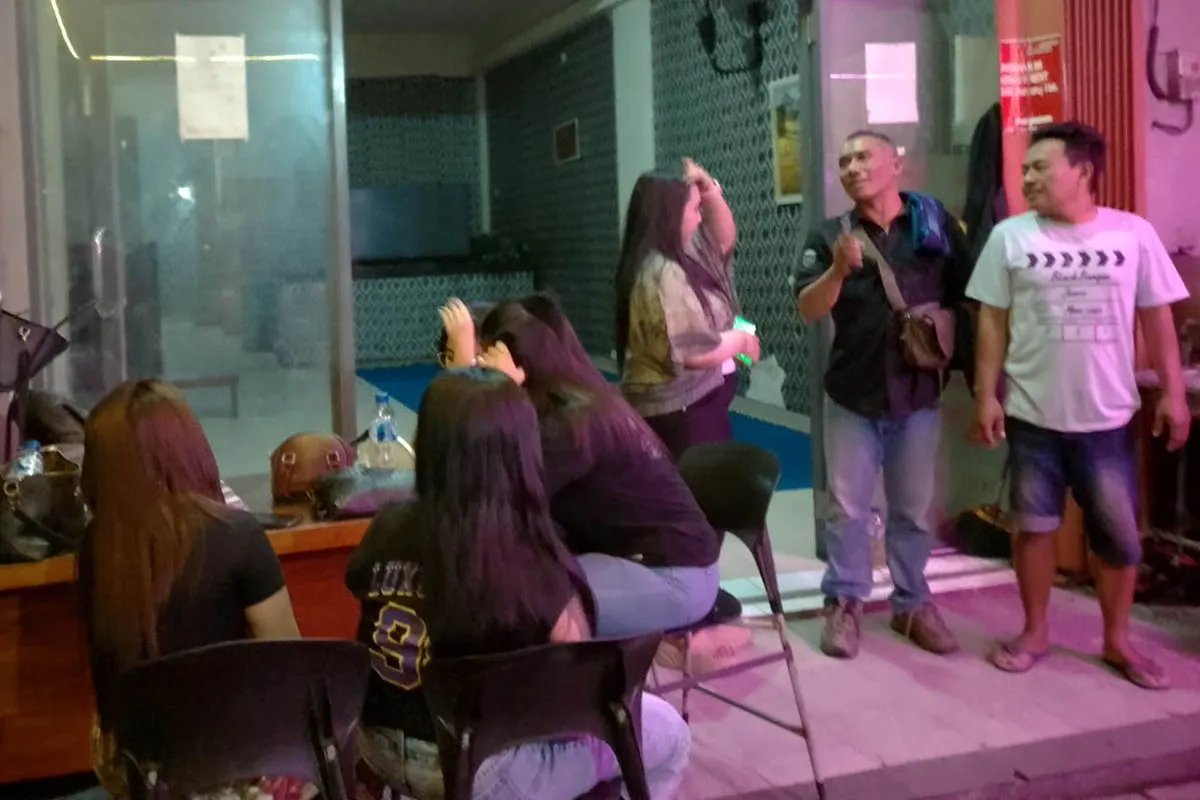 Satpol PP Pasuruan Tertibkan Warkop dan Kafe yang Masih Putar Musik Saat Ramadan