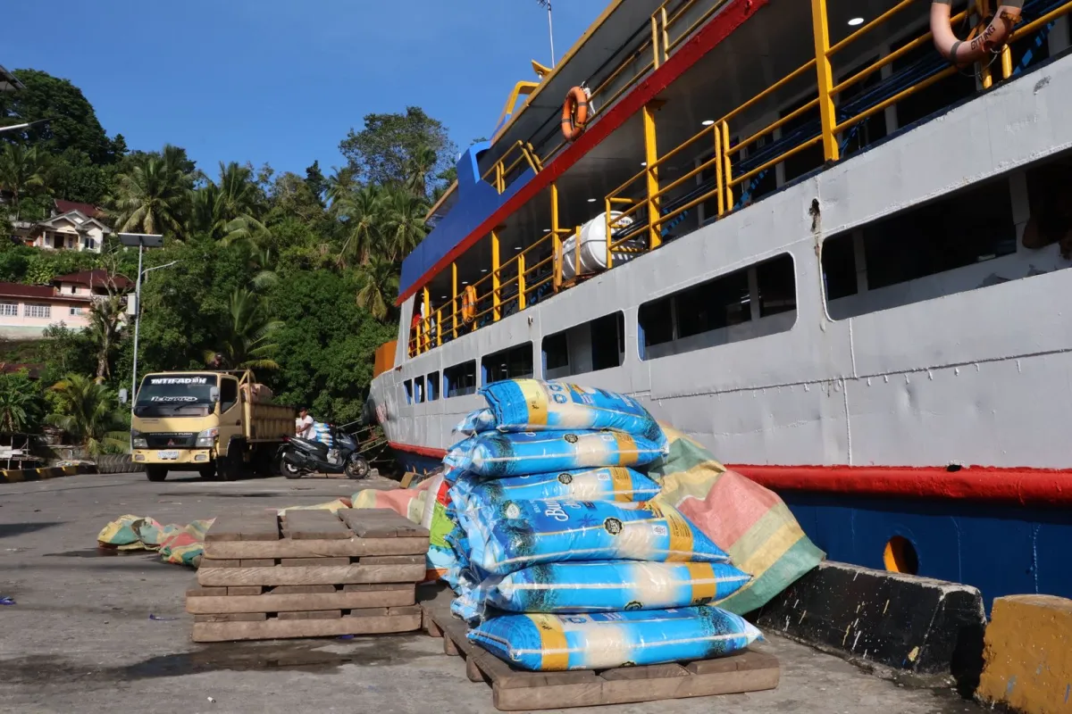 Cuaca Buruk Sepekan Ganggu Aktivitas di Kepulauan Sitaro, Pedagang Waspadai Kenaikan Harga Pangan