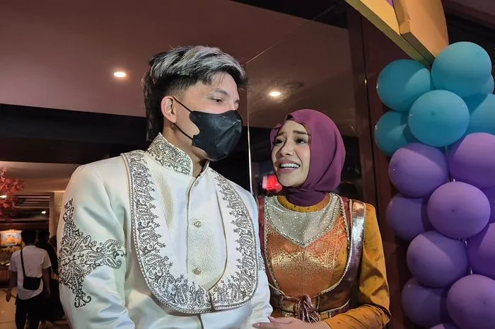 Atta Halilintar dan Aurel Hermansyah Cerita Cara Mengalihkan Anak dari Gadget