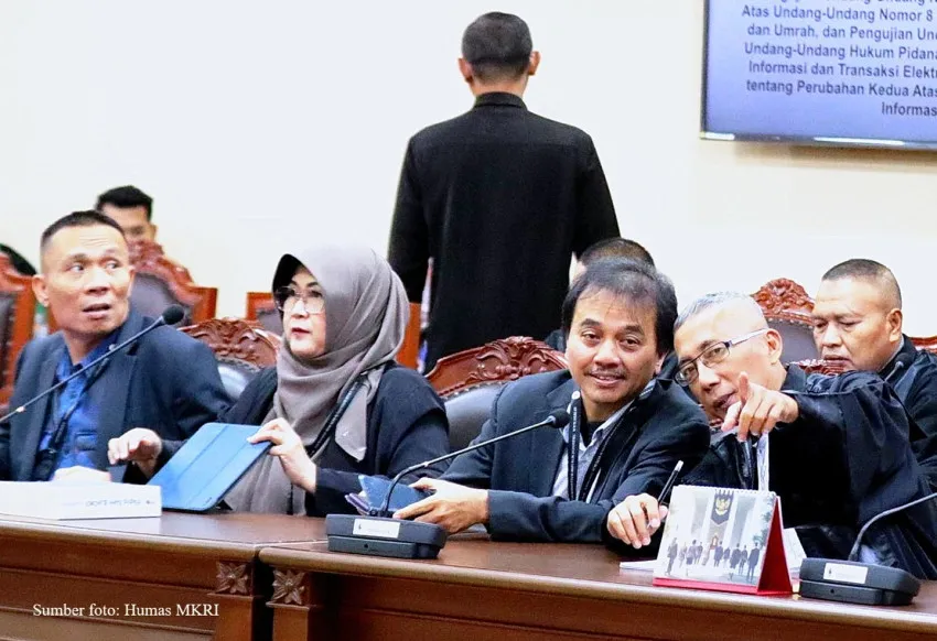 Kontroversi Tuduhan Ijazah Palsu Jokowi dan Perebutan Otoritas Kebenaran di Ruang Publik