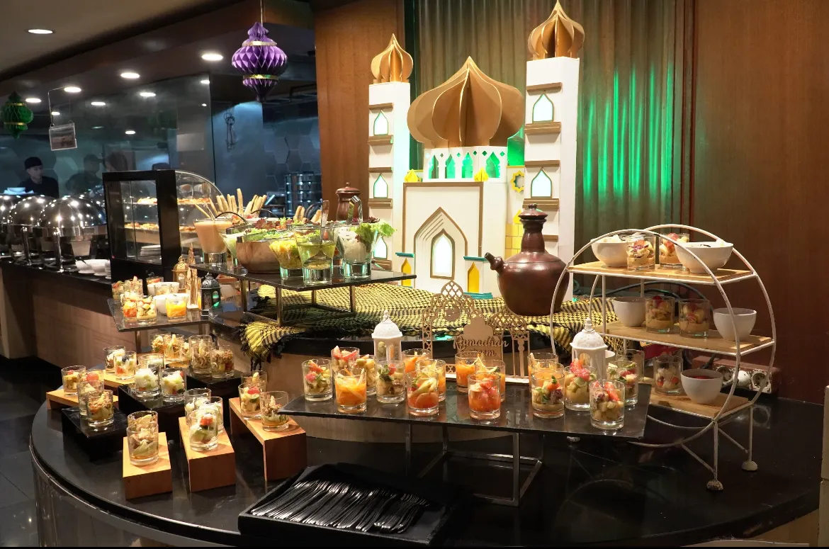 éL Hotel Bandung Hadirkan Program Ramadan Street Food dengan Live Cooking dan Musik Gambus
