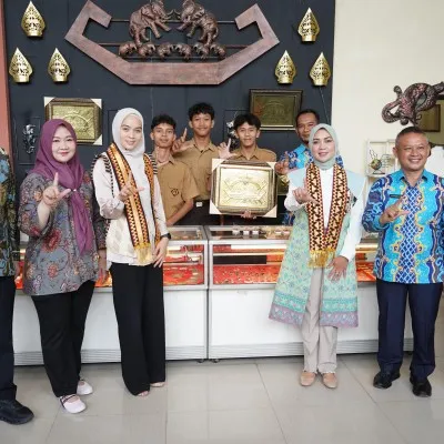 Dekranasda Lampung Buka Kegiatan Pemetaan Minat Siswa di SMKN 5 Bandar Lampung