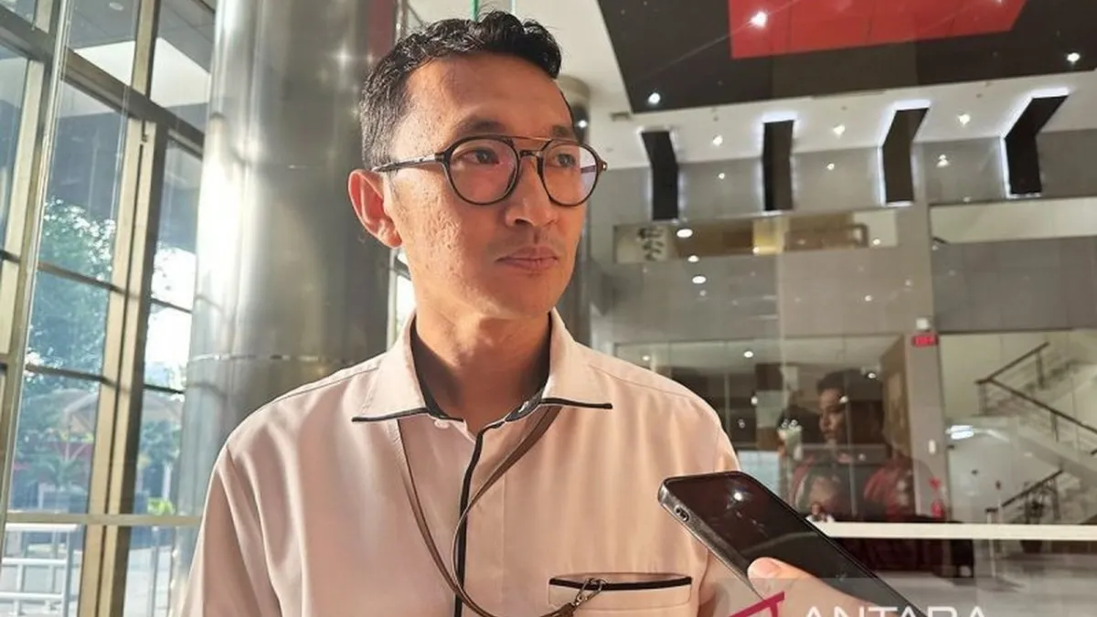 KPK Geledah Rumah Kadis PUTR Pati, Sita Dokumen dan Barang Bukti Elektronik terkait Kasus Sudewo
