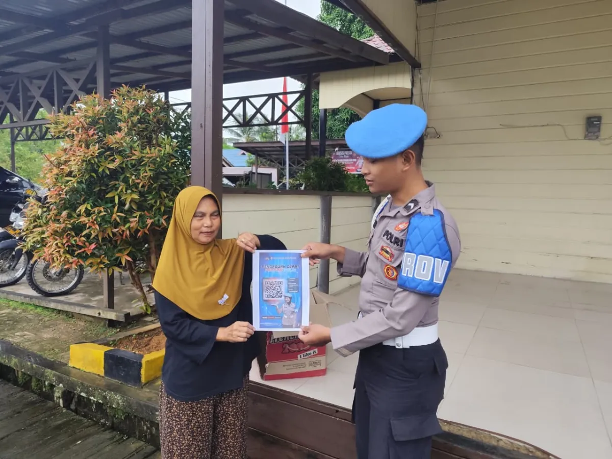 Polsek Muara Ancalong Sosialisasikan Layanan Pengaduan Propam di Desa Kelinjau Ilir
