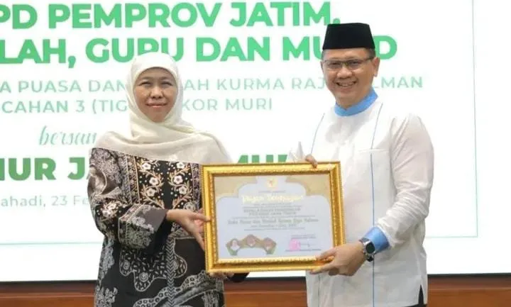Kepala Dinas Pendidikan Jatim dan Insan Pendidikan Terima Penghargaan Gubernur Usai Kelola Agenda Strategis di Al Akbar Surabaya