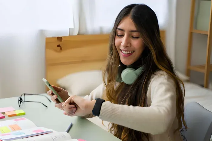 Ekosistem Gadget untuk Mobilitas Perempuan: Smartwatch hingga Pelacak Barang