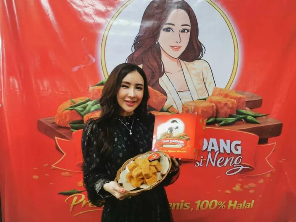 Ucie Sucita Buka Usaha Kuliner Tahu Sumedang Si Neng di Jakarta Selatan