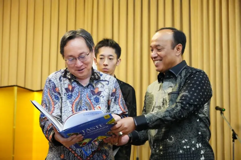Kedubes Jepang di Jakarta Terima Buku “Taste of Nusantara” sebagai Bentuk Gastrodiplomasi Indonesia