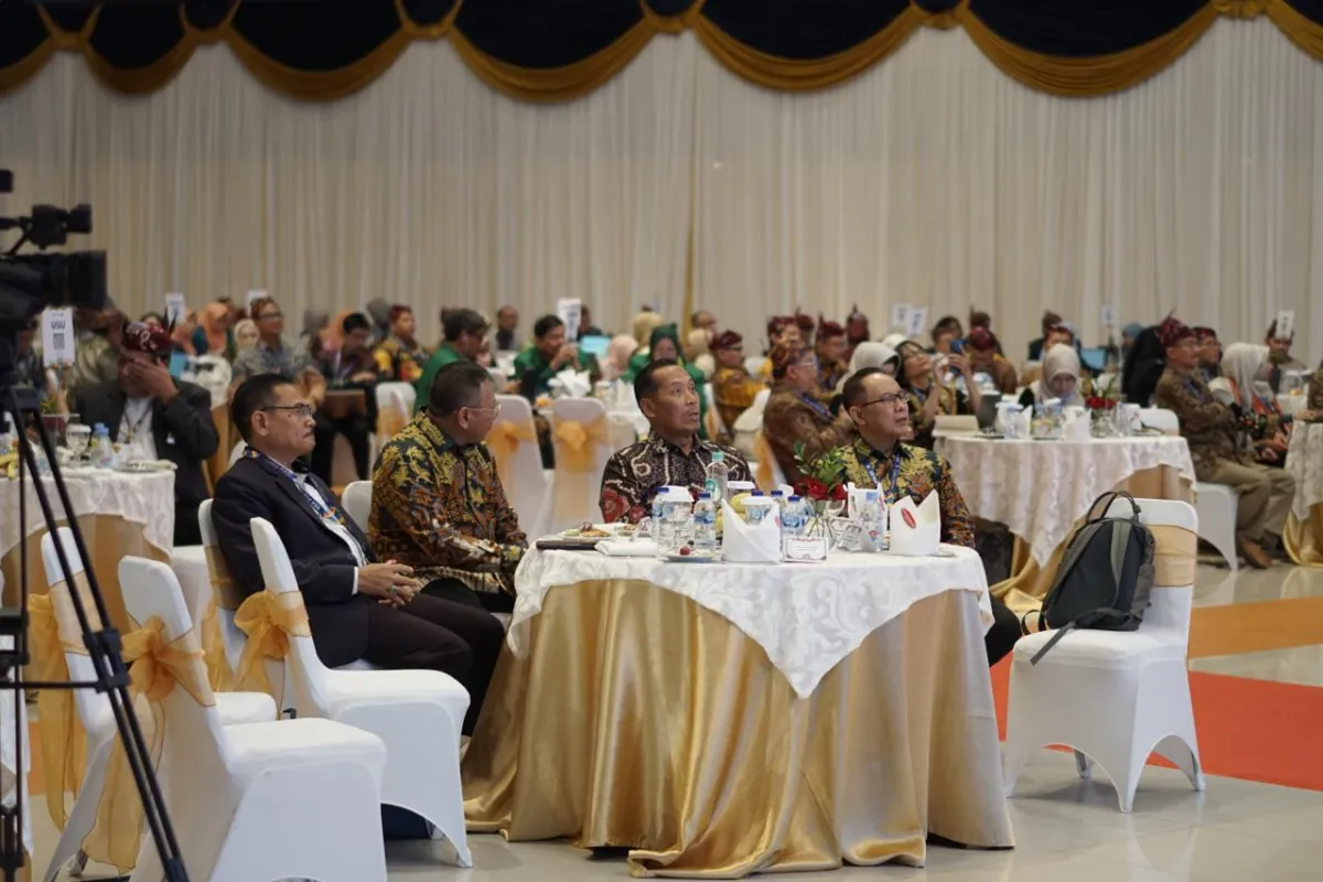 MSA PTNBH Gelar Sidang di Unair Kawal RUU Sisdiknas, JK Soroti Dampak Ekonomi Global pada Perguruan Tinggi