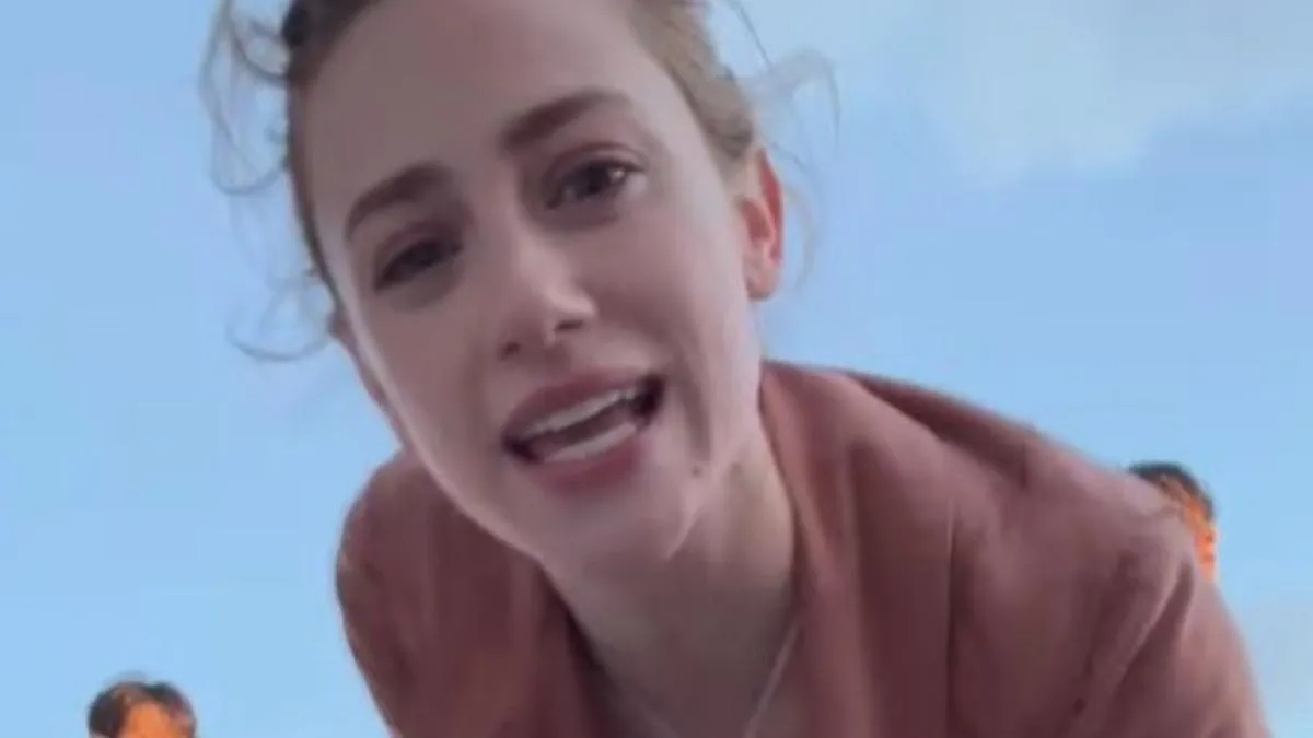 Lili Reinhart Tampil Mengejutkan di Video Musik BTS "SWIM" untuk Album Comeback "ARIRANG"