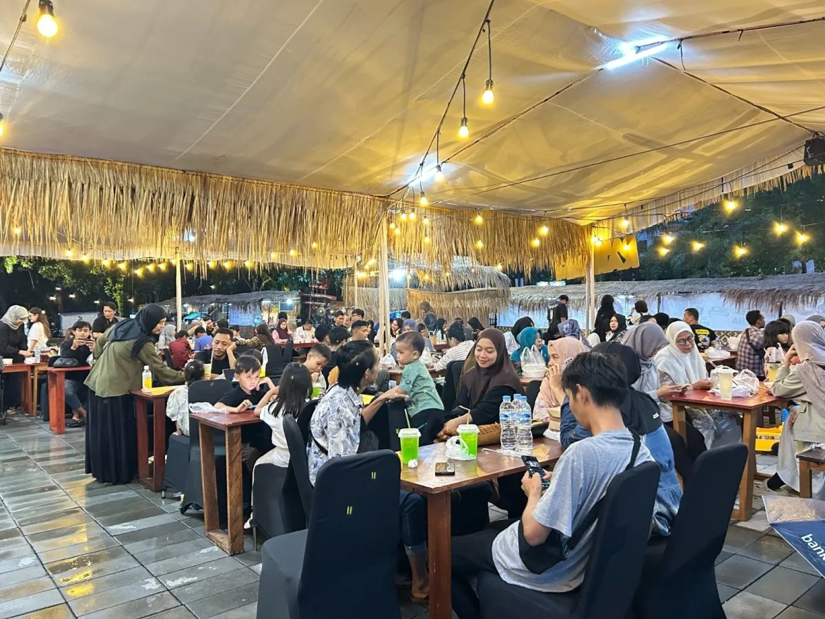 PLN Jaga Keandalan Listrik untuk Kampoeng Kuliner Ramadan di Teras Udayana dan Agenda Lentera Ramadan di Bima-Dompu