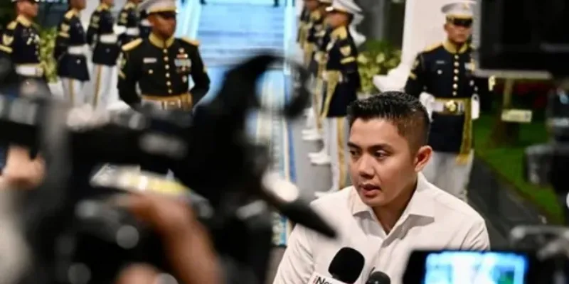 SPIN Nilai Seskab Teddy Efektif Menjembatani Kebijakan Presiden ke Publik