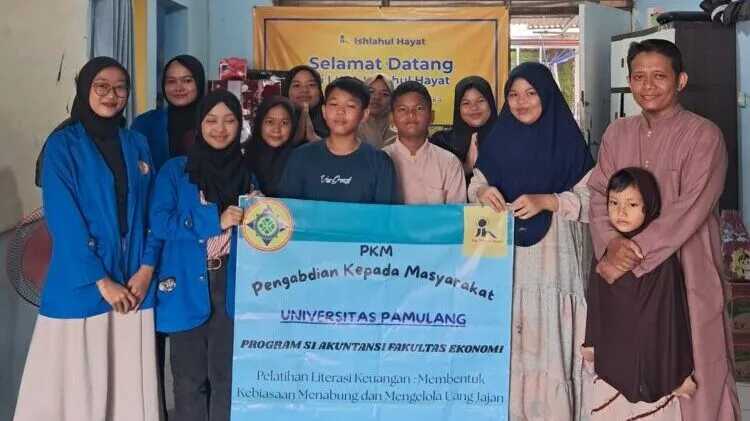 Mahasiswa Universitas Pamulang Gelar Edukasi Literasi Keuangan untuk Anak di Yayasan Ishlahul Hayat