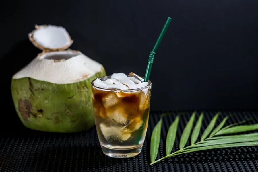 Yogurt Coffee Viral: Racikan Kopi, Yogurt, dan Air Kelapa yang Bikin Penasaran