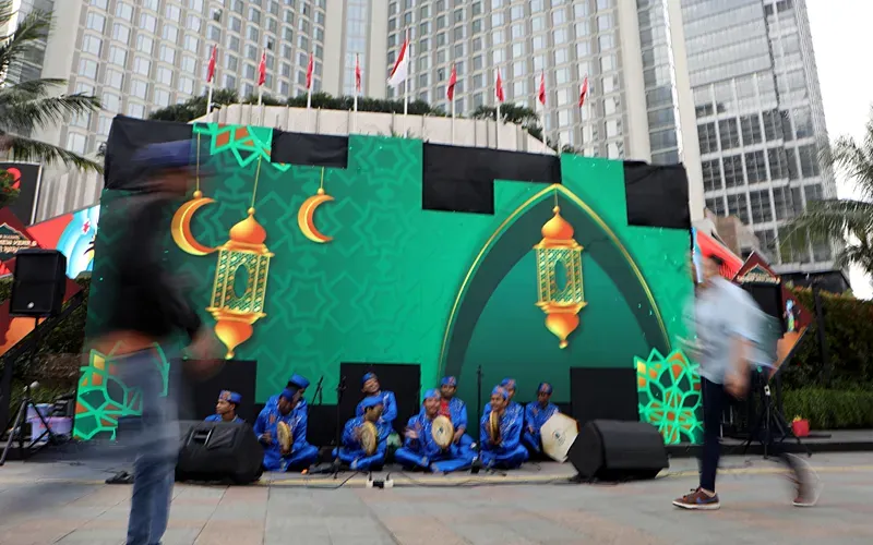 Musik Marawis Meriahkan Suasana Ramadhan di Kawasan Bundaran HI