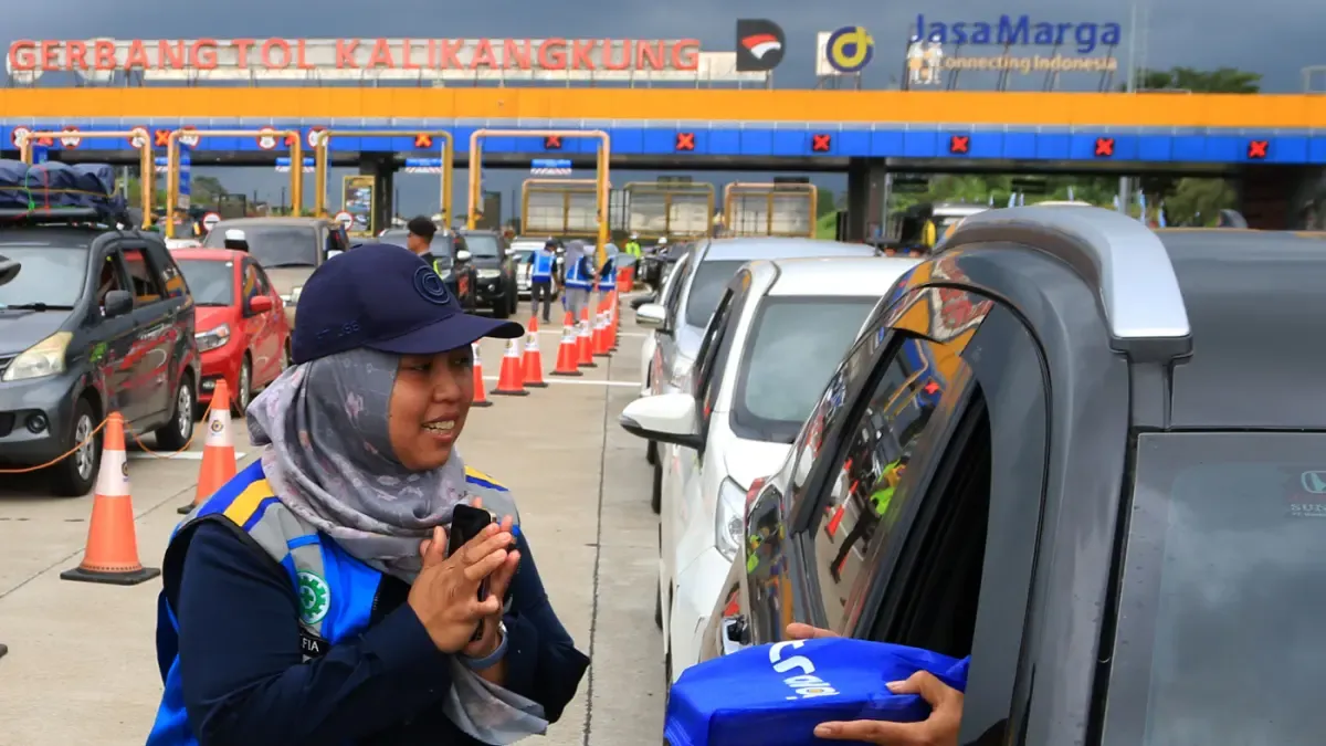 Travoy Disosialisasikan di GT Kalikangkung untuk Dukung Kelancaran Arus Mudik dan Balik