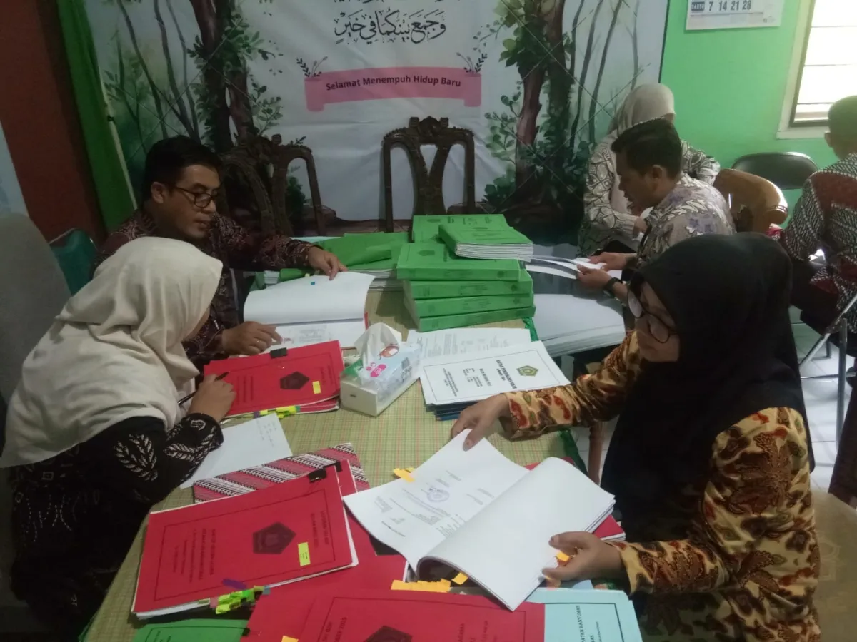 Bimas Islam Kemenag Banyumas Lakukan Monev Program Nikah Rujuk di KUA Karanglewas
