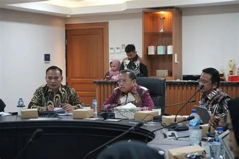 Panduan Program Permakanan untuk Lansia yang Tinggal Sendiri: Kebutuhan Gizi, Tantangan, dan Strategi