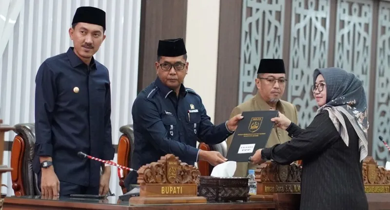 DPRD Banjar Gelar Paripurna Bahas Raperda Pemberdayaan Koperasi dan Usaha Mikro