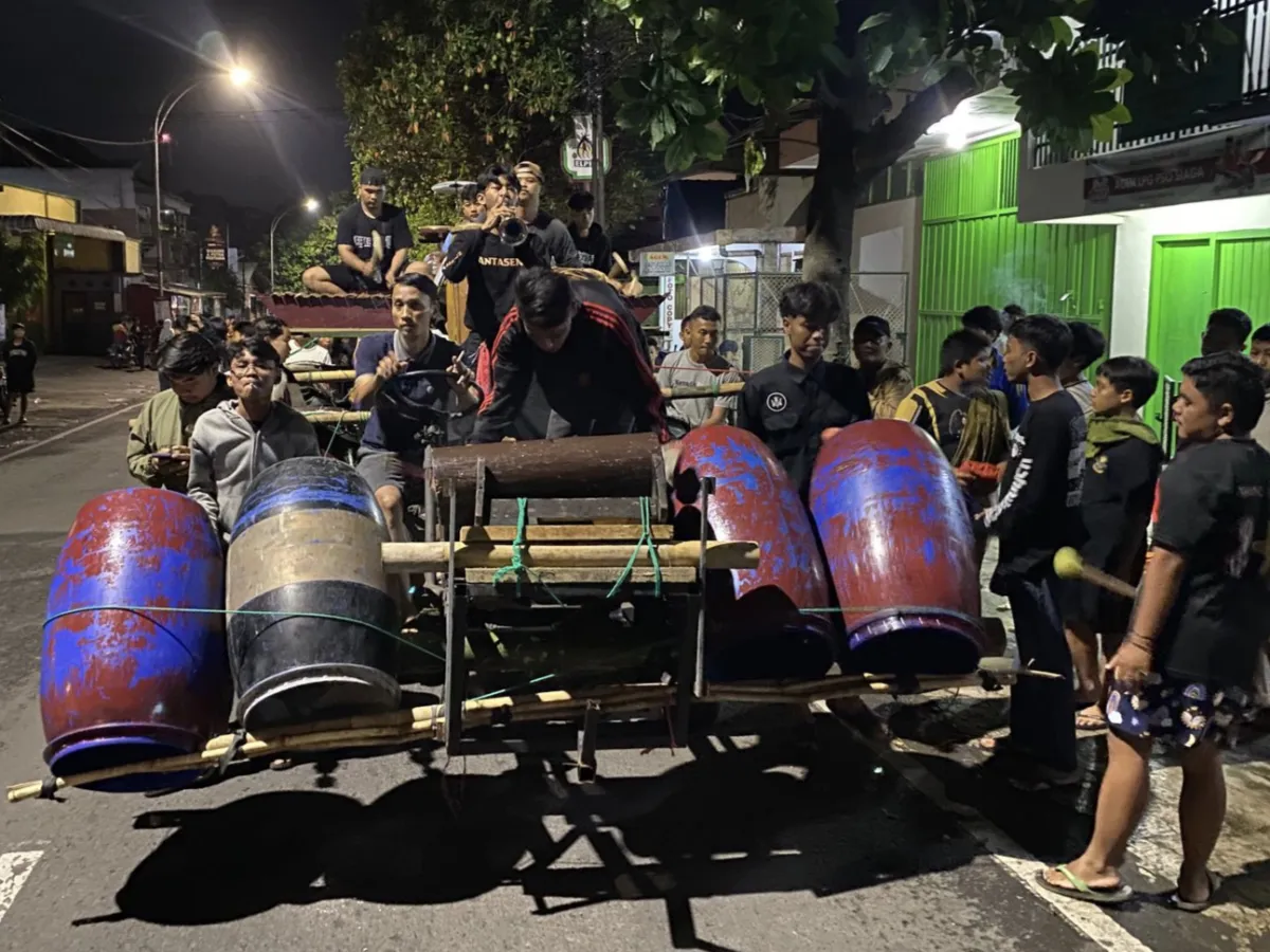 Pemuda Bandulan Bangunkan Sahur dengan Kereta Musik Perkusi, Hidupkan Lagi Tradisi Patrol Ramadan