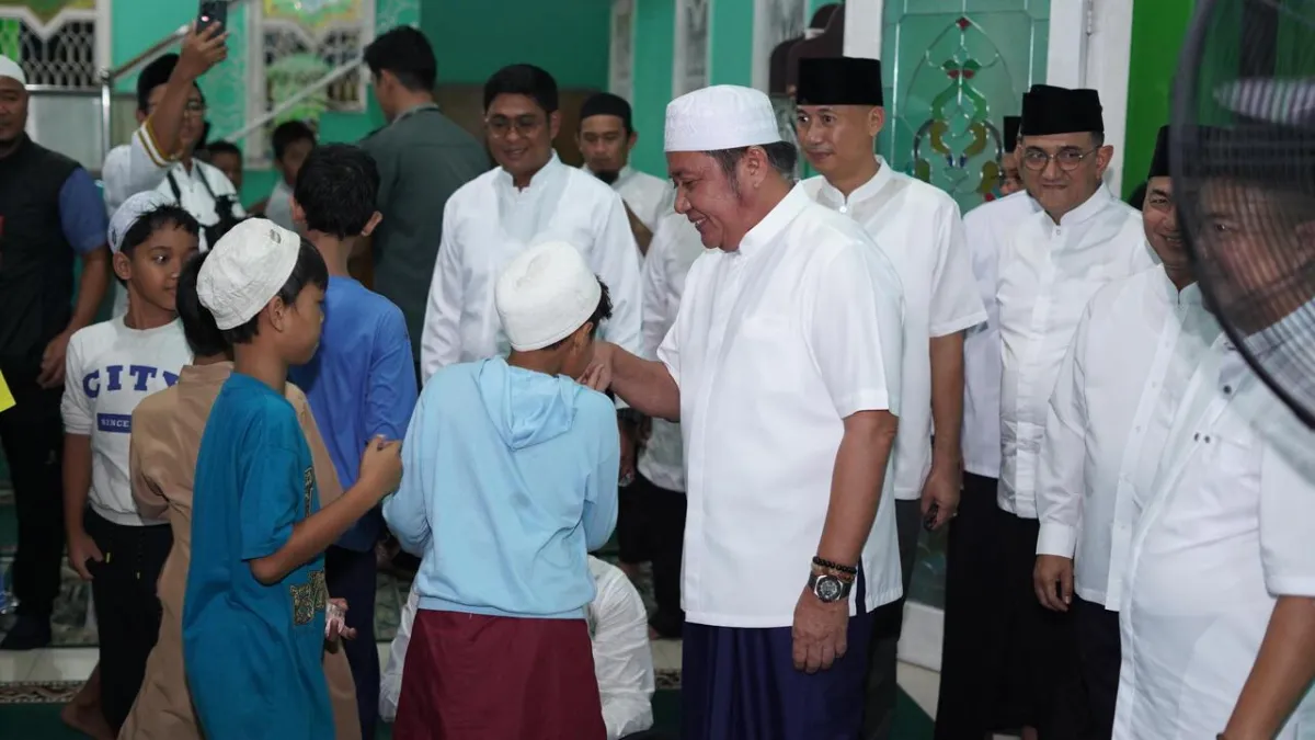 Safari Ramadan di Palembang, Herman Deru Minta Warga Tetap Tenang Hadapi Dampak Konflik Global