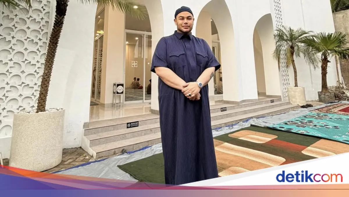 Usai Bisnis Nasi Kulit, Ivan Gunawan Terlibat Desain Cup untuk Kopi Populer