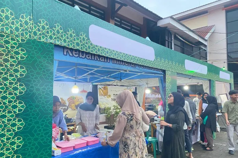 Sekitar 20 UMKM Ramaikan Bazar Kuliner "Andalan Ngabuburit" di Makassar