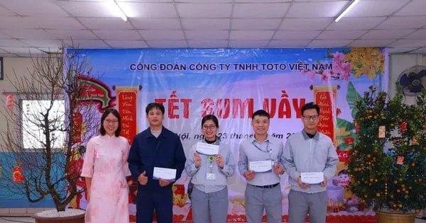 Perusahaan dan serikat pekerja di Hanoi siapkan dukungan materi dan spiritual agar pekerja menikmati libur Tết