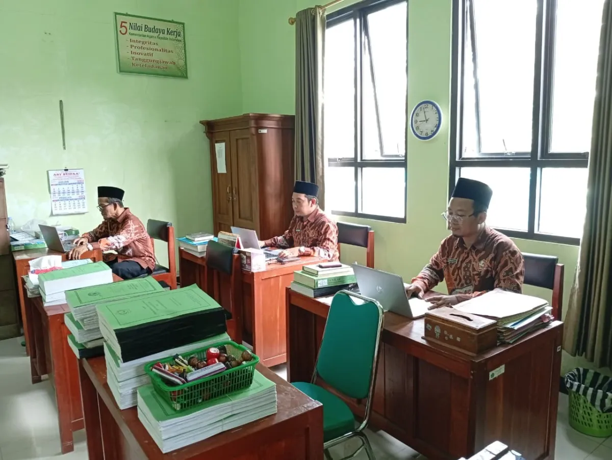 Penyuluh Agama Islam Ikuti ToT Keuangan Syariah Daring dari OJK Purwokerto