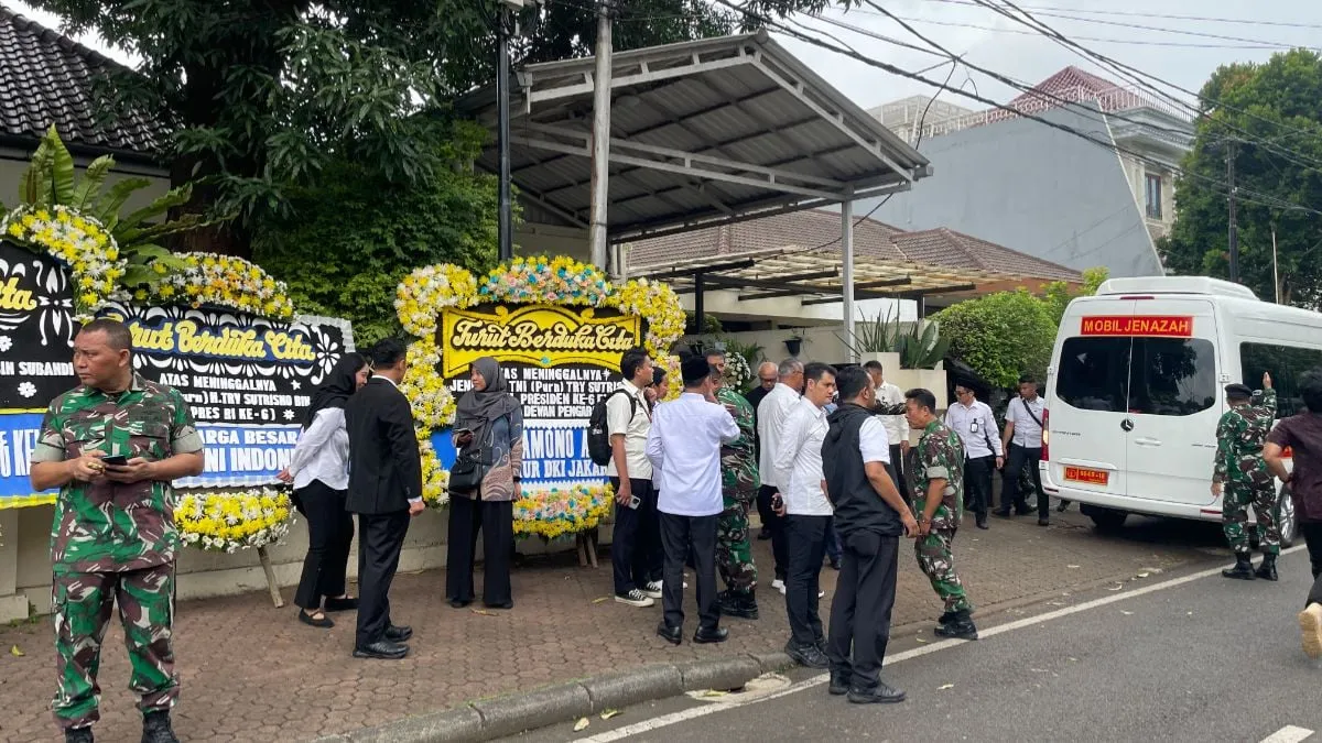 Wapres RI ke-6 Try Sutrisno Dikabarkan Meninggal Dunia