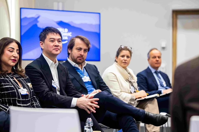 Eksekutif DANA Masuk Komunitas Strategis WEF 2026, Angkat Fintech, AI, dan Keberlanjutan di Davos