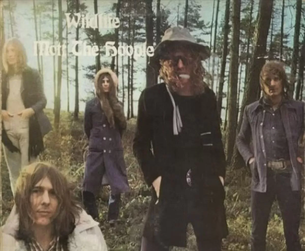 Album "Wildlife" Menjadi Titik Balik Mott the Hoople dengan Nuansa Lebih Tenang dan Reflektif