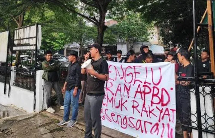 Dugaan Penggelembungan Harga Bahan Pangan di Dapur MBG Lebak Disorot, Aktivis Minta Audit Terbuka