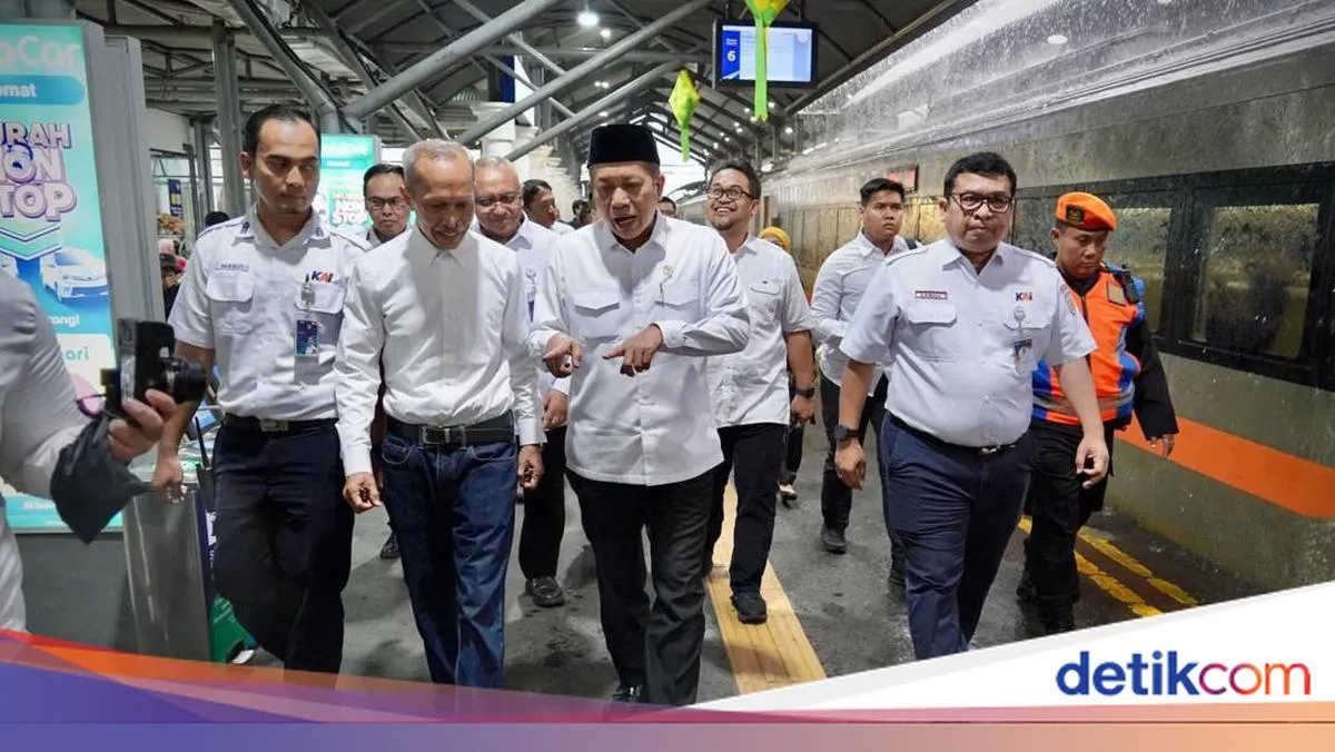 Menkop Dorong Proyek Fiber Optik untuk Menopang Layanan Internet Kopdes