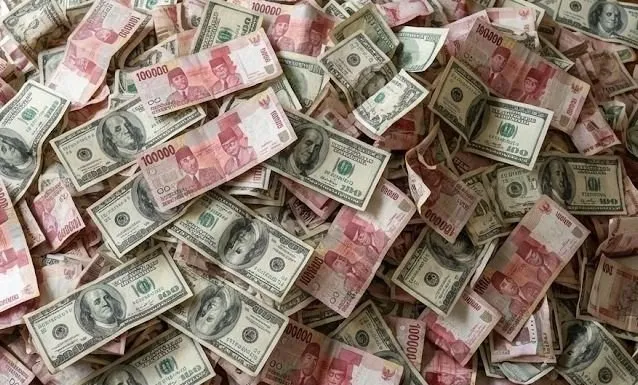 Rupiah Melemah ke Rp16.779 per Dolar AS, Pasar Cermati Diplomasi AS-Iran dan Kebijakan Tarif
