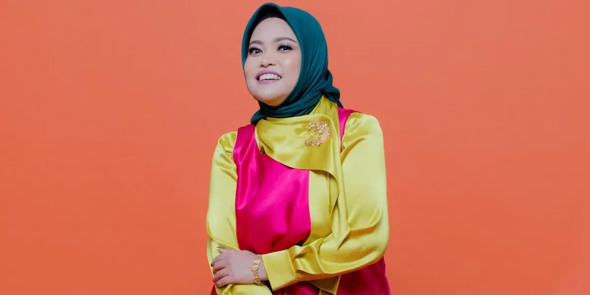 Gya Rilis Single Religi 'Di Bawah Langit' Usai Menunaikan Haji 2025