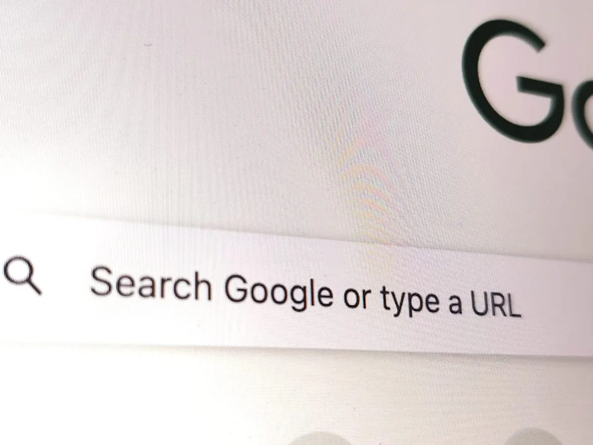 Google Uji AI untuk Mengganti Judul Artikel di Hasil Pencarian, Picu Kekhawatiran Media