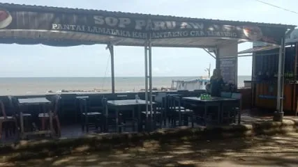 SOP PARU AW, Paru Goreng dan Kuah Hangat yang Jadi Perbincangan di Pantai Lamalaka Bantaeng
