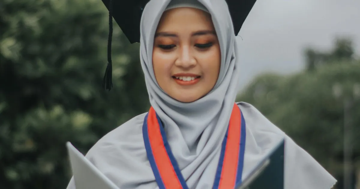 Tips Menulis Esai Beasiswa Luar Negeri agar Lebih Meyakinkan