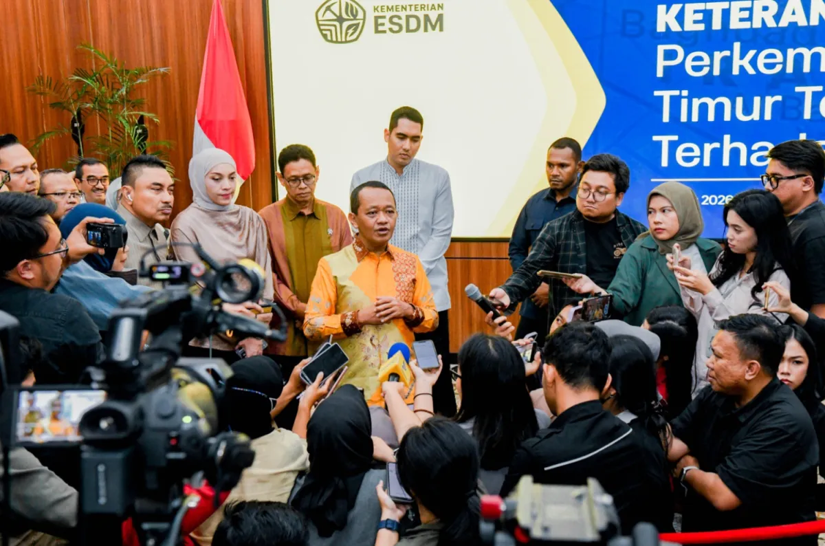 Konflik Timur Tengah Picu Lonjakan Harga Minyak dan Panic Buying, Antrean SPBU Muncul di Sejumlah Negara