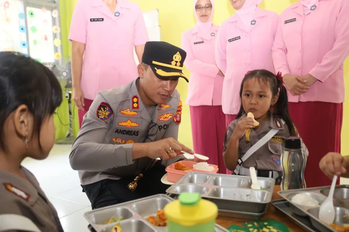 Kapolres PPU Pantau Program Makan Bergizi Gratis di TK Kemala Bhayangkari