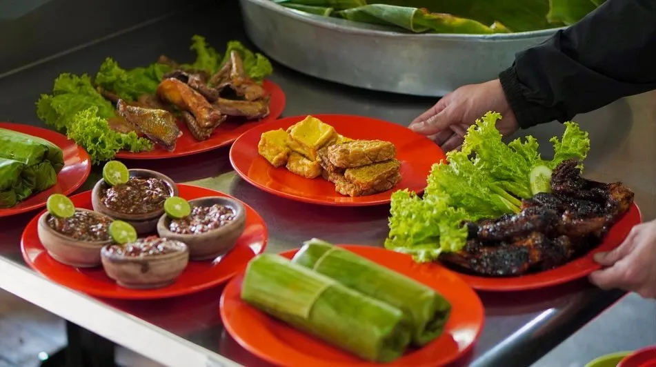 Lima Rekomendasi Street Food di Lembang yang Patut Dicoba