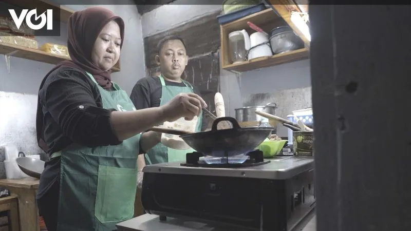 Nurhadi Kembangkan Usaha Kuliner Baso Aci Mastyo Lewat Transformasi Ekonomi Digital