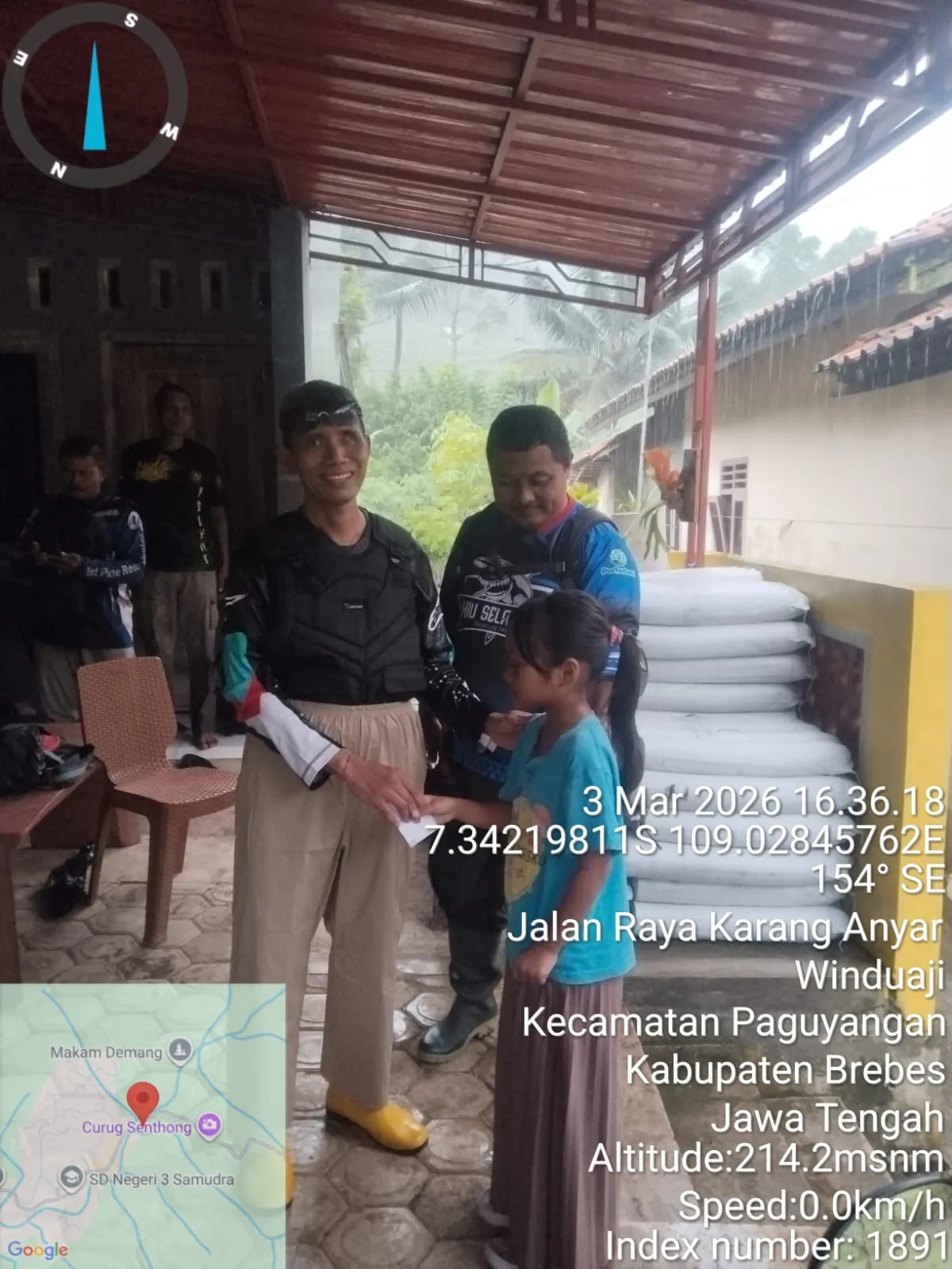 KPH Banyumas Barat Salurkan Santunan Anak Yatim saat Patroli Gabungan dan Safari Ramadhan di RPH Karangpucung