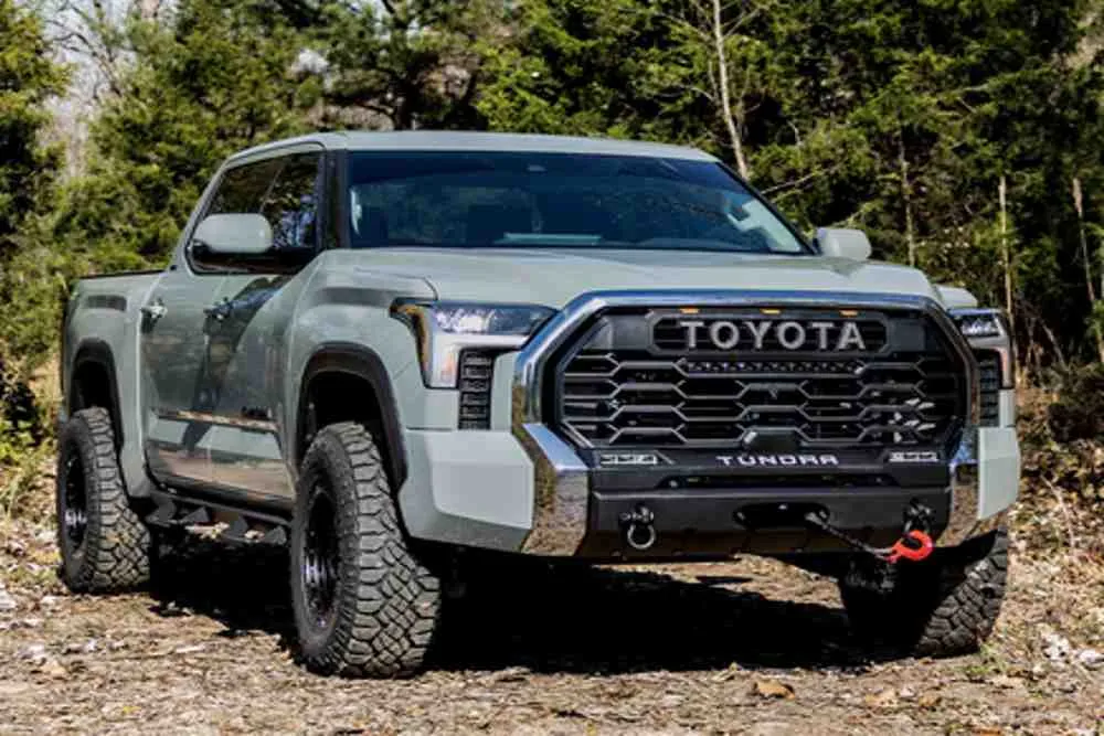 Toyota Tarik 162.000 Unit Tundra dan Tundra Hybrid di AS karena Gangguan Layar Kamera Belakang