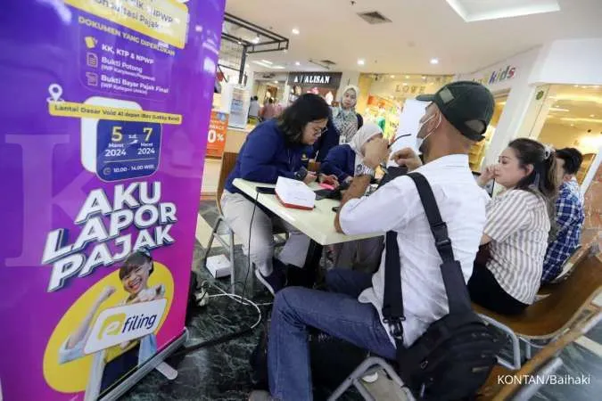 Kebijakan Blokir Layanan Publik Disebut Lebih Membebani Kelas Menengah Bawah