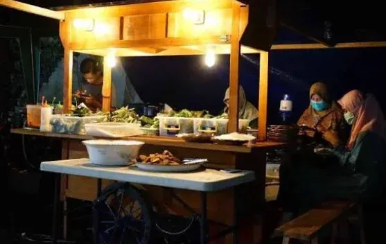 Angkringan Khas Yogyakarta Mulai Hadir di Way Kanan, Pelaku Usaha Hadapi Tantangan Perkenalkan Menu